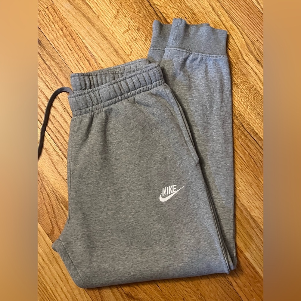 Nike Mens Sportswear Club Fleece Grey Sweatpants